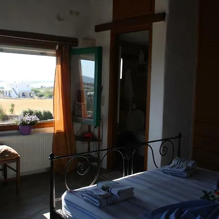Villa Paros Traditional Pounda